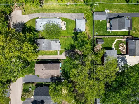 105 Edgewood Avenue Crystal Lake IL 60014
