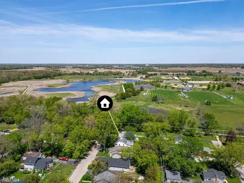 105 Edgewood Avenue Crystal Lake IL 60014