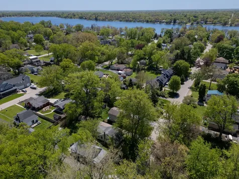 105 Edgewood Avenue Crystal Lake IL 60014
