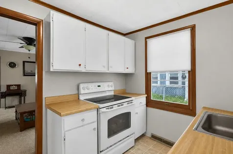 105 Edgewood Avenue Crystal Lake IL 60014