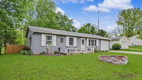 205 North Jefferson Street Mahomet IL 61853