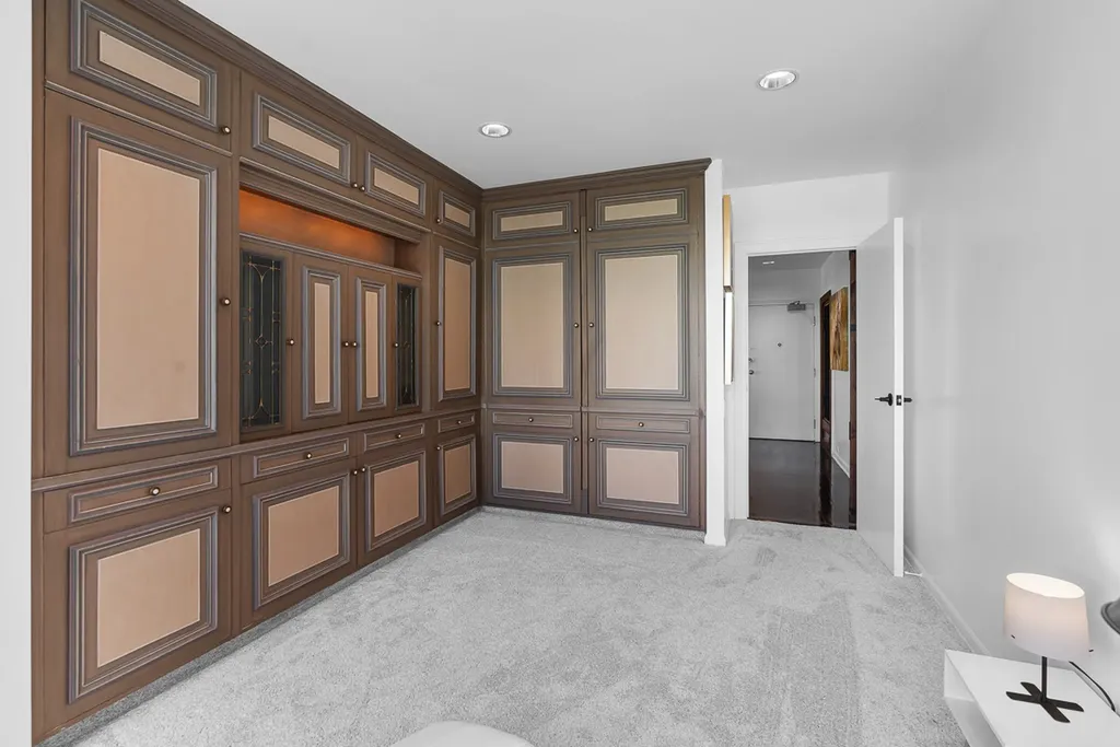 860 North Lake Shore Drive Chicago IL 60611
