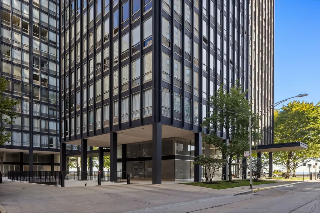 860 North Lake Shore Drive Chicago IL 60611