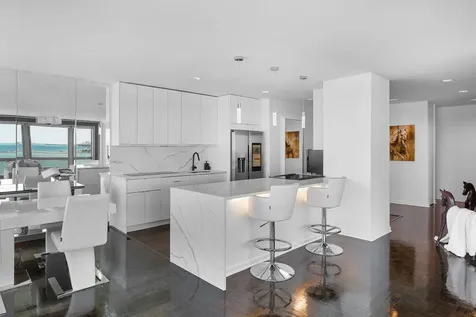 860 North Lake Shore Drive Chicago IL 60611