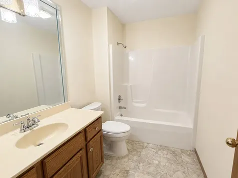2608 38TH Street Moline IL 61265