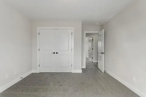 24 Meadow Drive Monticello IL 61856
