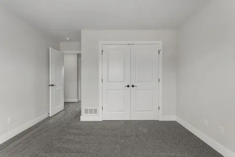 24 Meadow Drive Monticello IL 61856