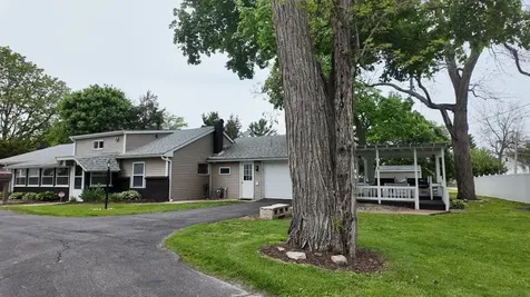221 Central Avenue Genoa IL 60135