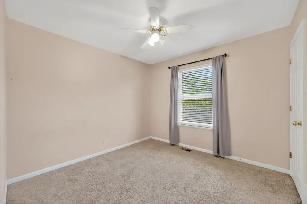 2743 Rourke Drive Aurora IL 60503