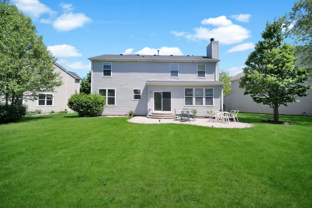2743 Rourke Drive Aurora IL 60503