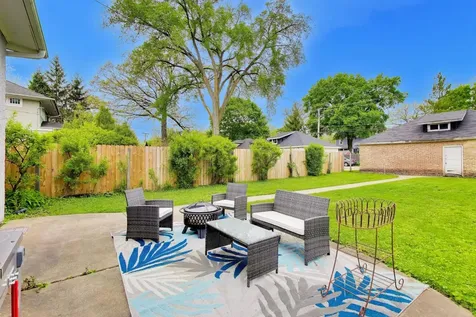 1458 Lake Avenue Wilmette IL 60091