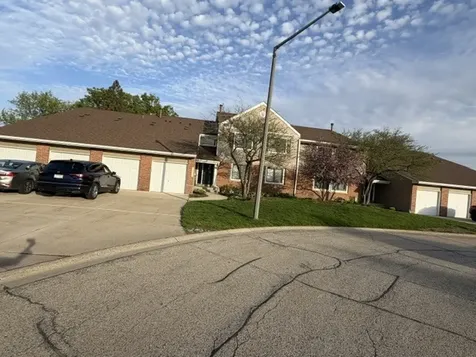107 Autumn Court Buffalo Grove IL 60089