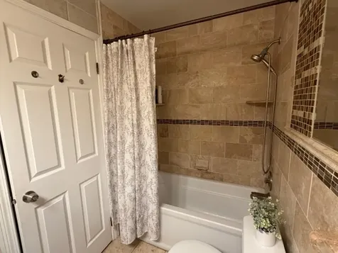 107 Autumn Court Buffalo Grove IL 60089