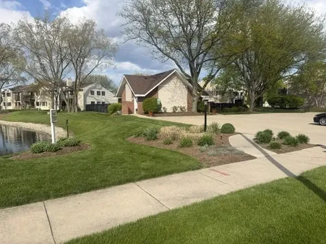 107 Autumn Court Buffalo Grove IL 60089