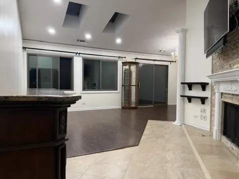 107 Autumn Court Buffalo Grove IL 60089
