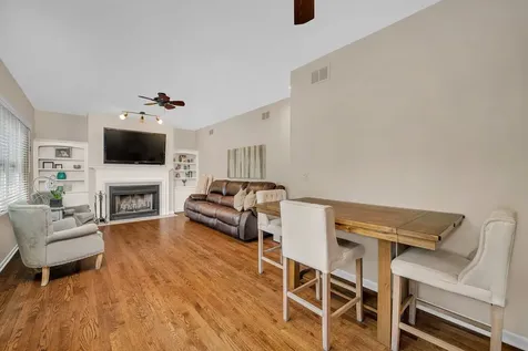 1147 Silo Hill Drive Grayslake IL 60030