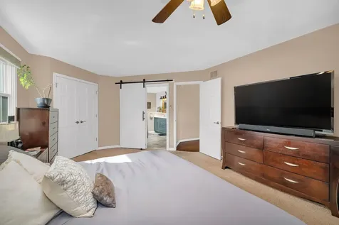 1147 Silo Hill Drive Grayslake IL 60030