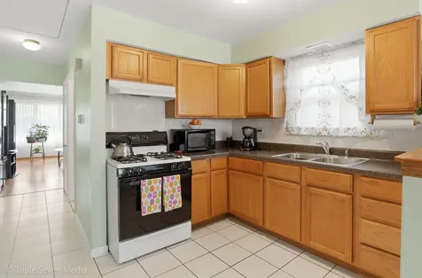 7514 Lockwood Avenue Burbank IL 60459