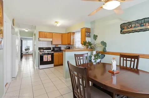 7514 Lockwood Avenue Burbank IL 60459
