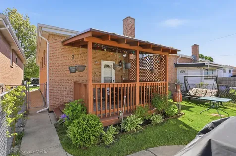 7514 Lockwood Avenue Burbank IL 60459