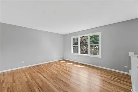4913 Redbird Lane Crystal Lake IL 60012