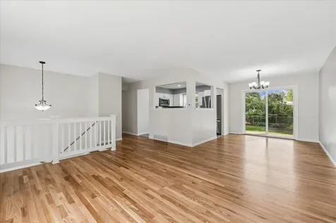 4913 Redbird Lane Crystal Lake IL 60012