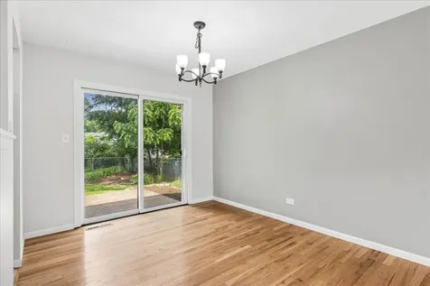 4913 Redbird Lane Crystal Lake IL 60012