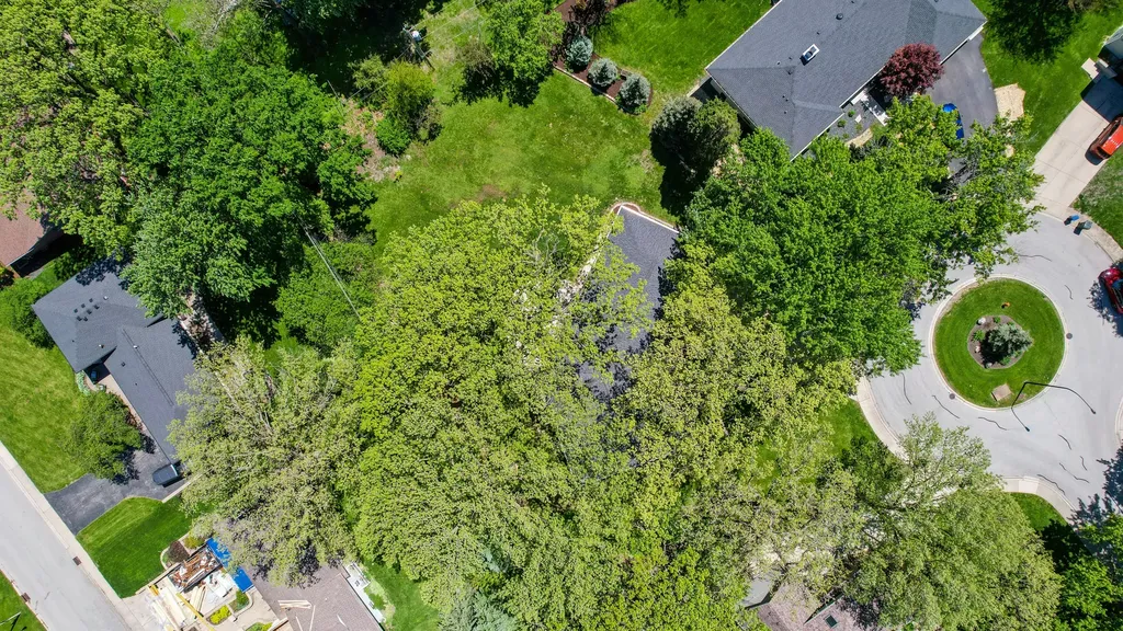 840 Hawthorne Drive Naperville IL 60540