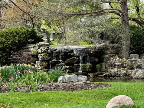 412 Deer Trail Hill Lake Barrington IL 60010