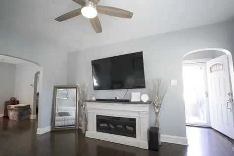 1924 South 10th Avenue Maywood IL 60153