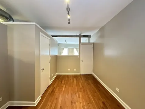 674 North Orleans Street Chicago IL 60654