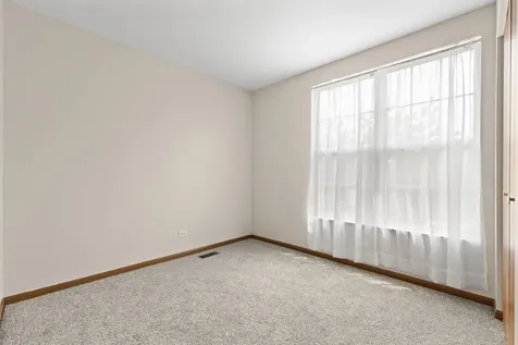 1071 Symphony Drive Aurora IL 60504