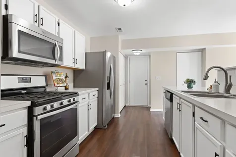 1071 Symphony Drive Aurora IL 60504