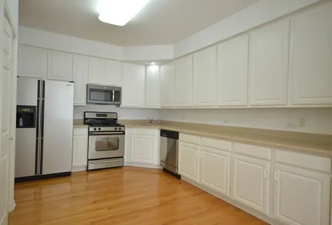 298 Jennifer Court Gurnee IL 60031
