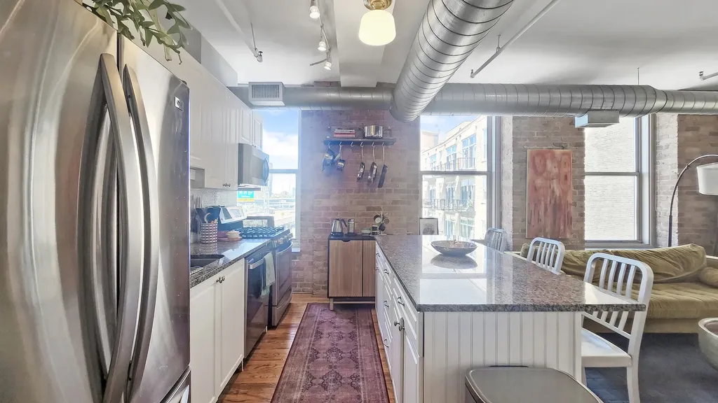 420 South Clinton Street Chicago IL 60607