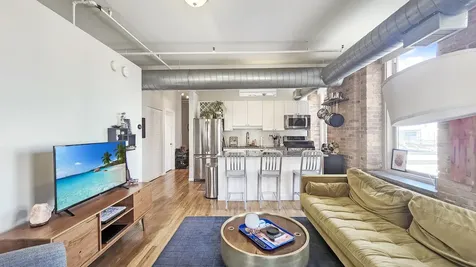 420 South Clinton Street Chicago IL 60607
