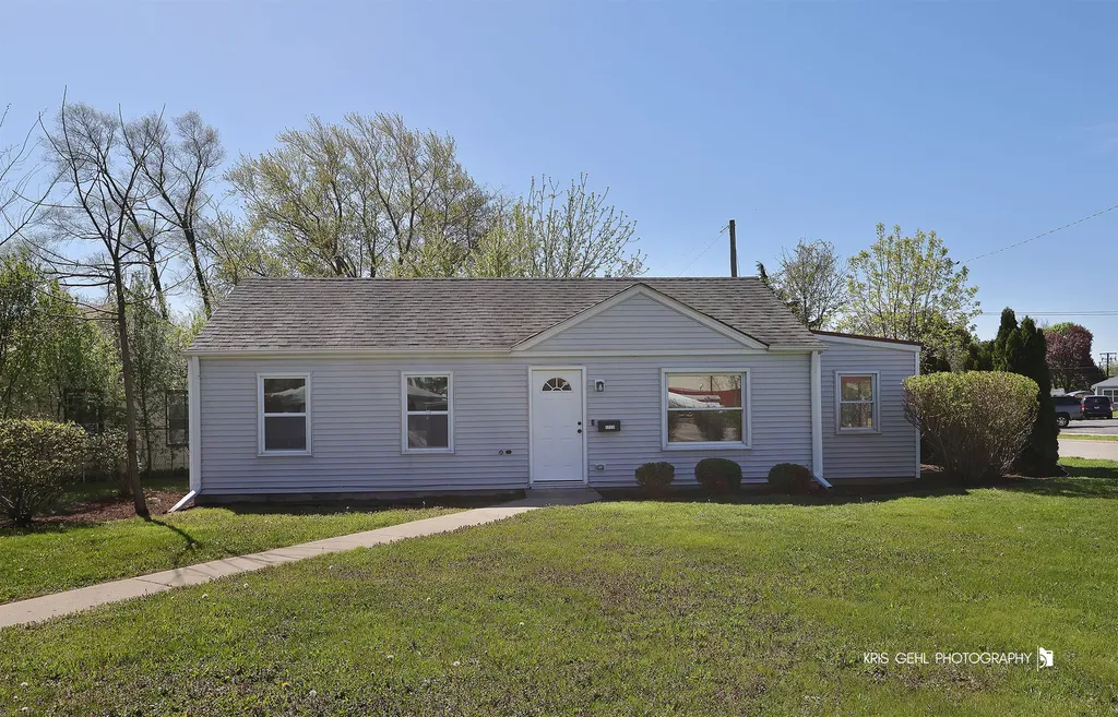 1717 Lyons Court Waukegan IL 60085