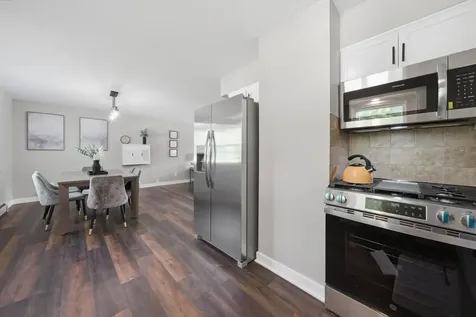 1048 Belle Plaine Avenue Gurnee IL 60031