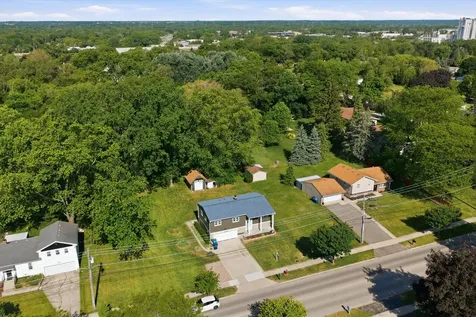 1048 Belle Plaine Avenue Gurnee IL 60031