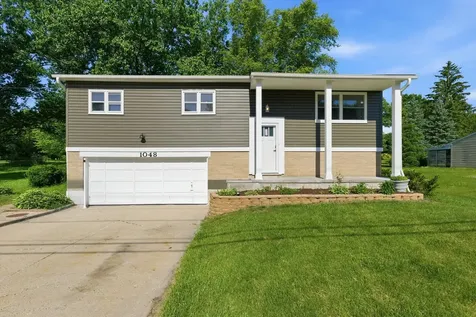 1048 Belle Plaine Avenue Gurnee IL 60031