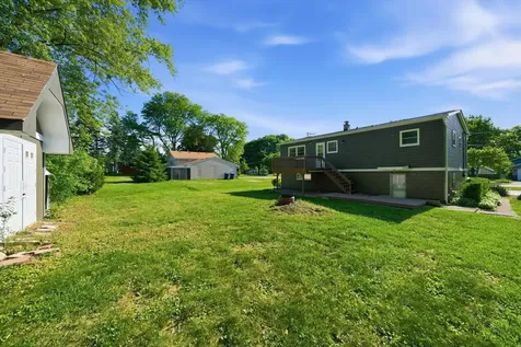 1048 Belle Plaine Avenue Gurnee IL 60031