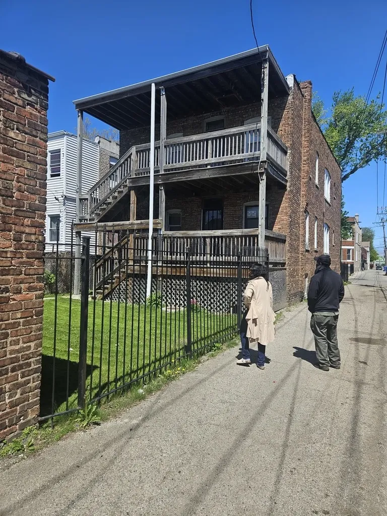 4015 West Potomac Avenue Chicago IL 60651
