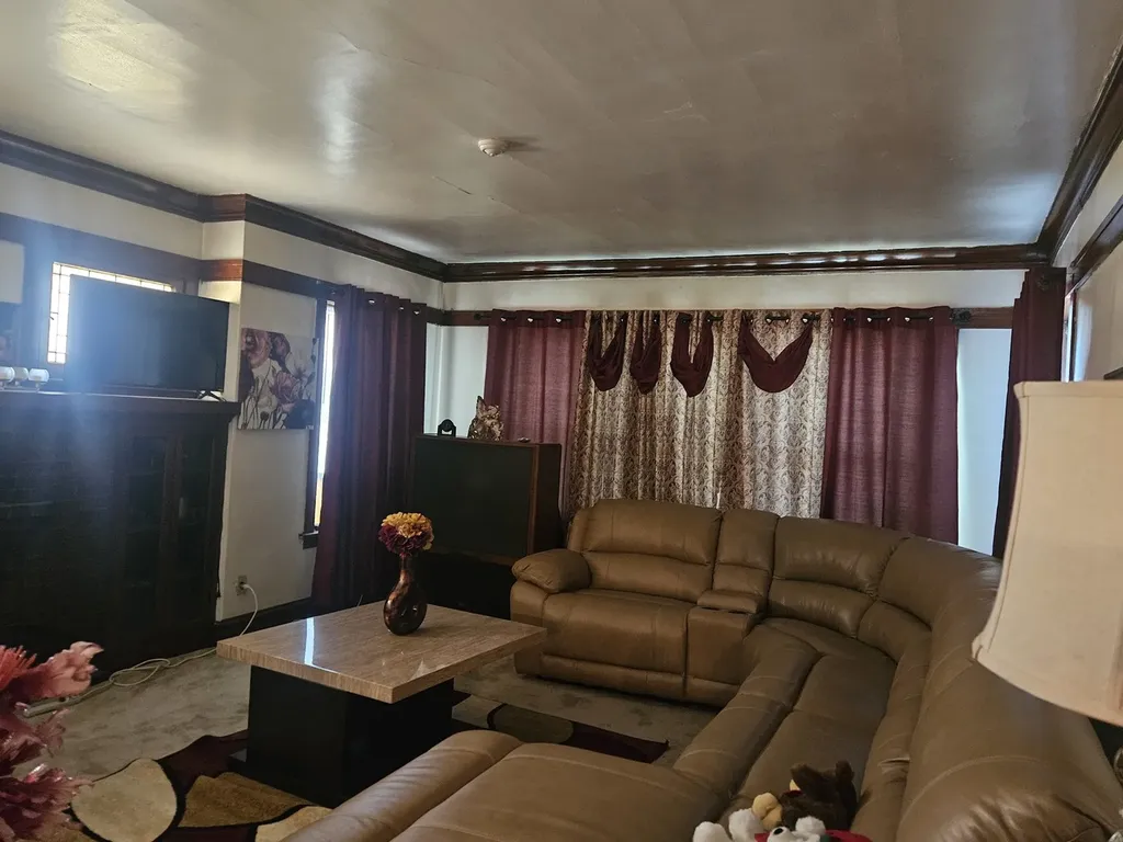 4015 West Potomac Avenue Chicago IL 60651
