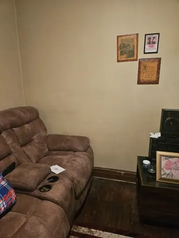 4015 West Potomac Avenue Chicago IL 60651