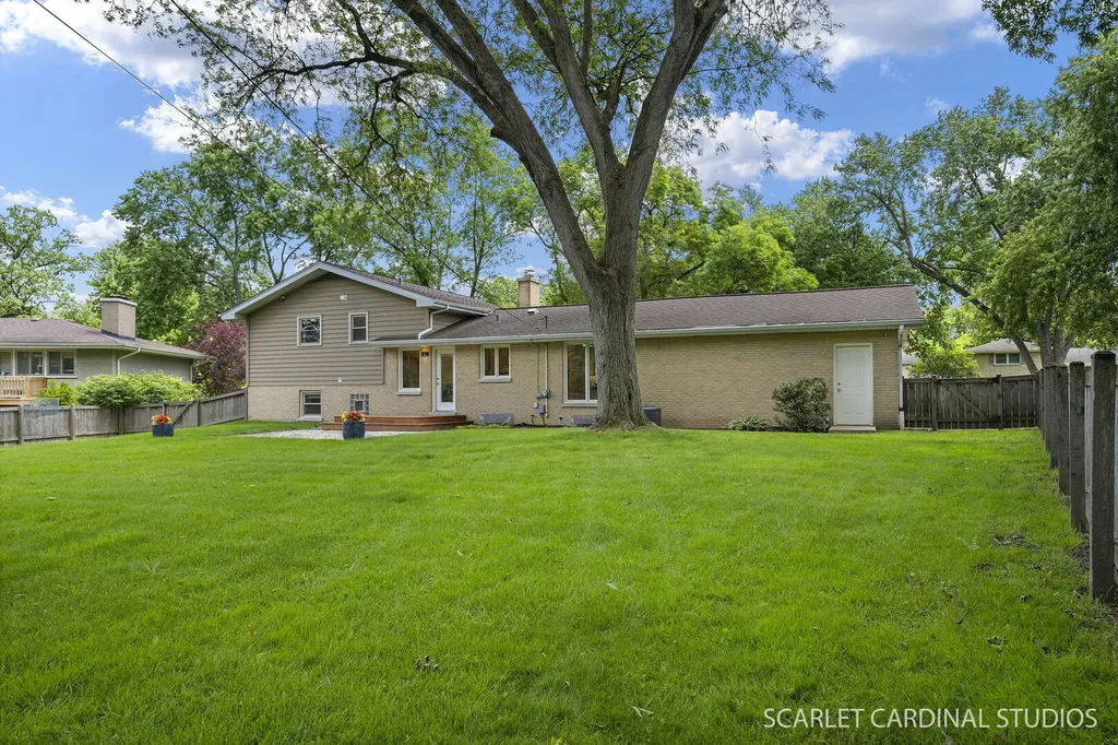 17 Meisinger Lane Naperville IL 60540
