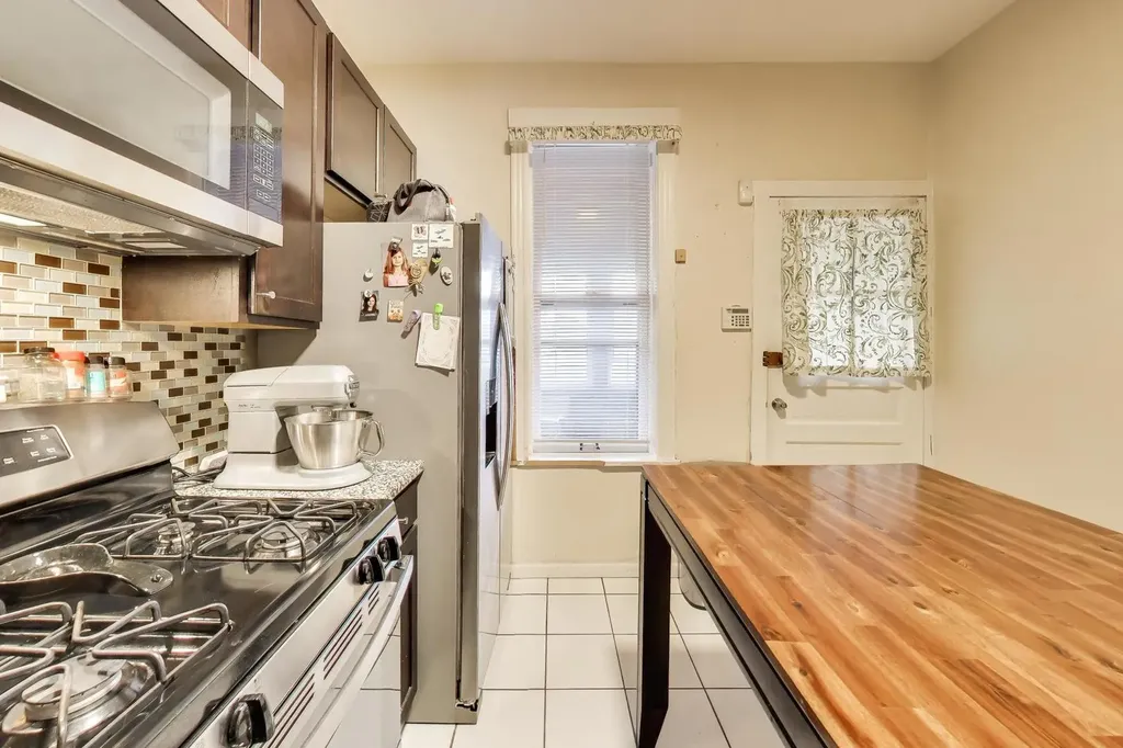 3410 West Shakespeare Avenue Chicago IL 60647
