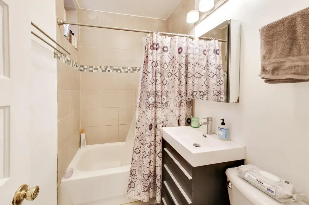 3410 West Shakespeare Avenue Chicago IL 60647