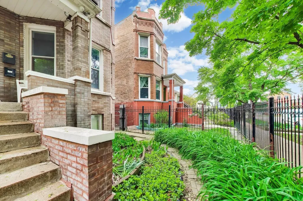 3410 West Shakespeare Avenue Chicago IL 60647