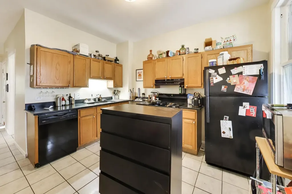 3410 West Shakespeare Avenue Chicago IL 60647
