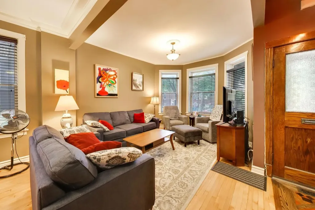 3410 West Shakespeare Avenue Chicago IL 60647